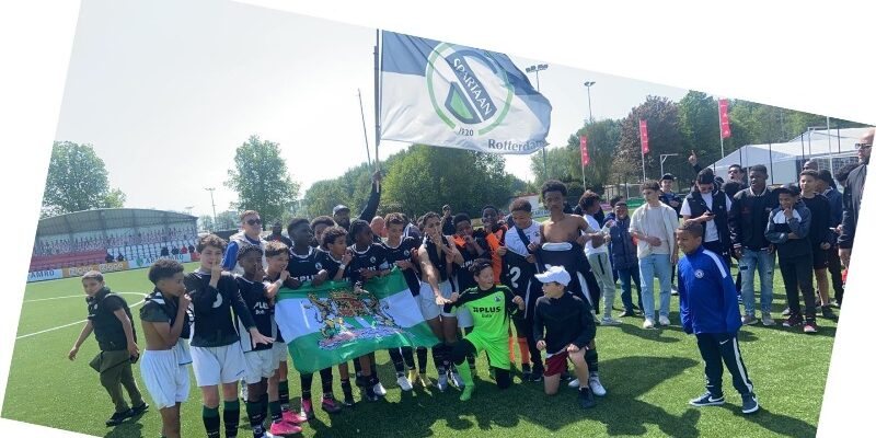 JO13-1kampioen op de toekomst02